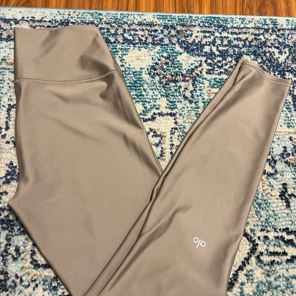Alo High-Waist Airlift Leggings